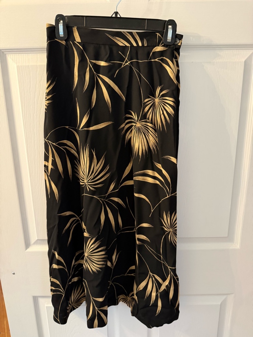 Jones New York Black Silk Skirt with Gold Leaf Print
